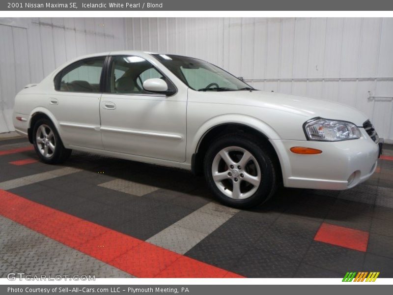 Icelandic White Pearl / Blond 2001 Nissan Maxima SE