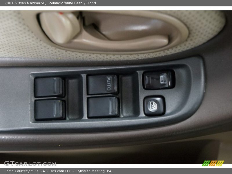 Icelandic White Pearl / Blond 2001 Nissan Maxima SE