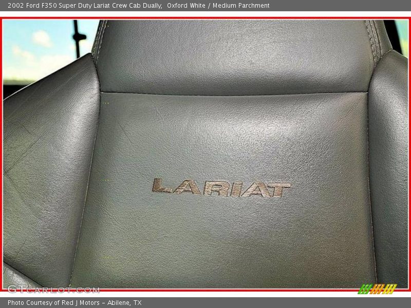 Oxford White / Medium Parchment 2002 Ford F350 Super Duty Lariat Crew Cab Dually