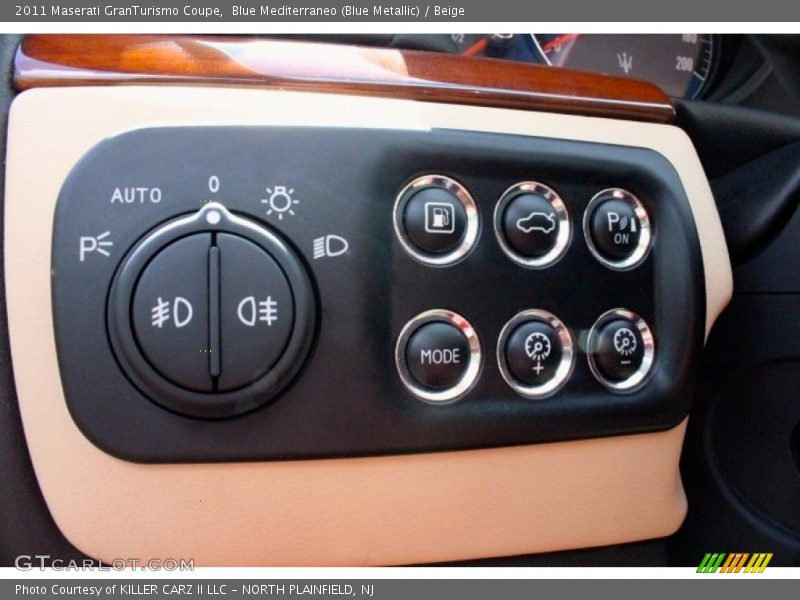 Blue Mediterraneo (Blue Metallic) / Beige 2011 Maserati GranTurismo Coupe