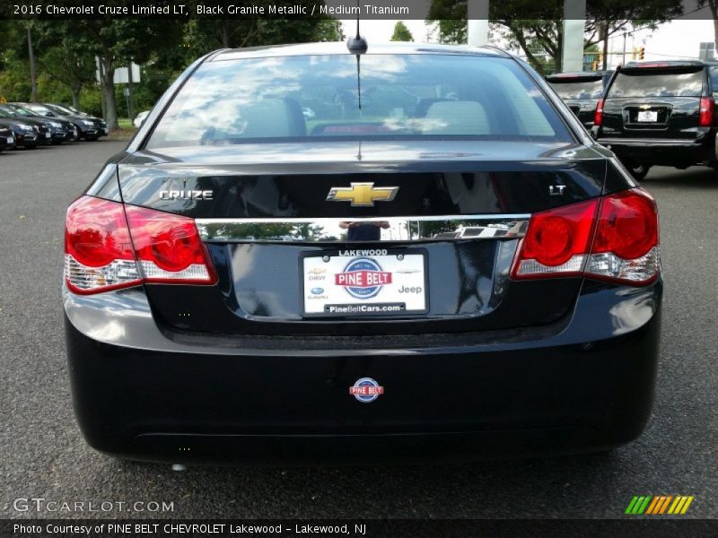 Black Granite Metallic / Medium Titanium 2016 Chevrolet Cruze Limited LT