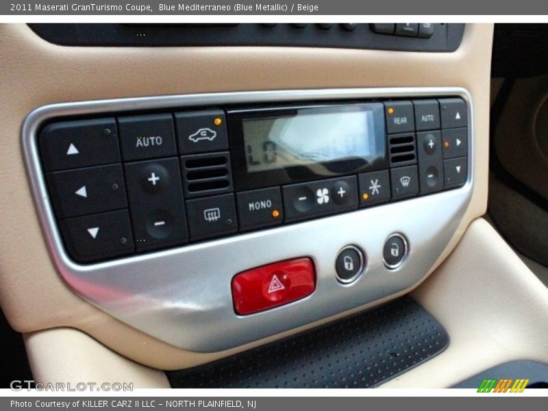 Blue Mediterraneo (Blue Metallic) / Beige 2011 Maserati GranTurismo Coupe