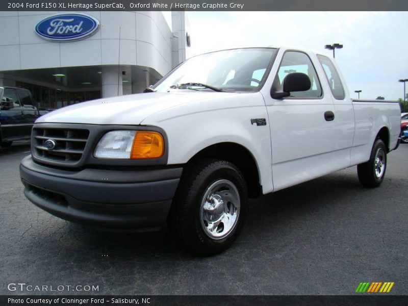 Oxford White / Heritage Graphite Grey 2004 Ford F150 XL Heritage SuperCab