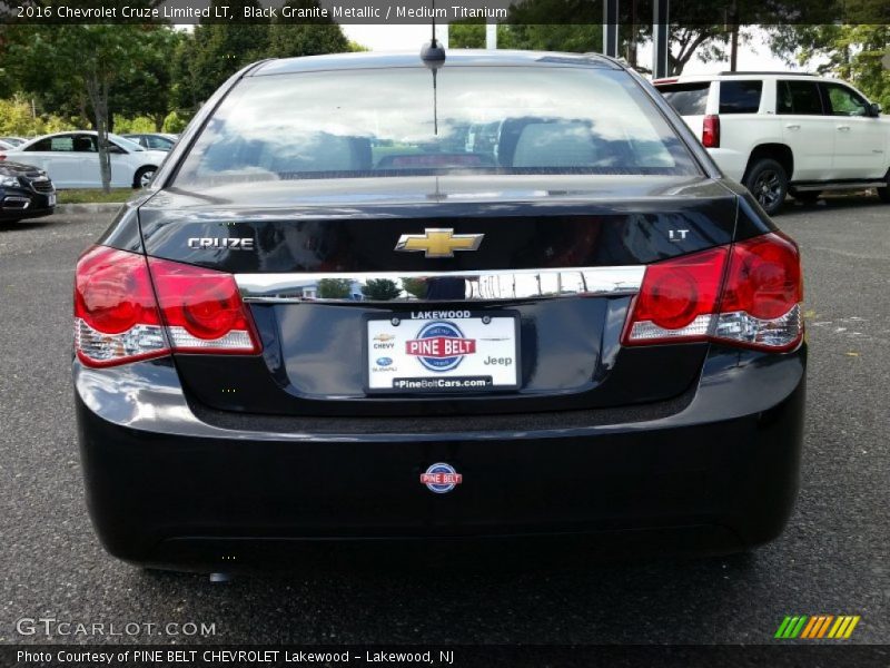 Black Granite Metallic / Medium Titanium 2016 Chevrolet Cruze Limited LT