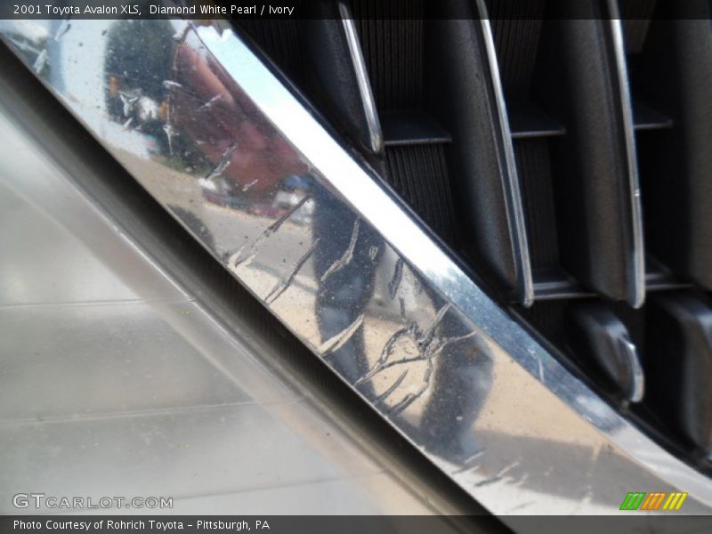 Diamond White Pearl / Ivory 2001 Toyota Avalon XLS