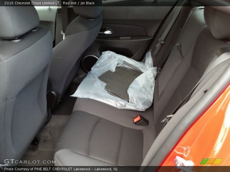 Red Hot / Jet Black 2016 Chevrolet Cruze Limited LT
