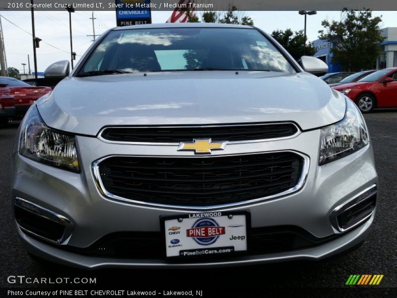 Silver Ice Metallic / Medium Titanium 2016 Chevrolet Cruze Limited LT