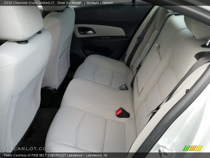 Silver Ice Metallic / Medium Titanium 2016 Chevrolet Cruze Limited LT