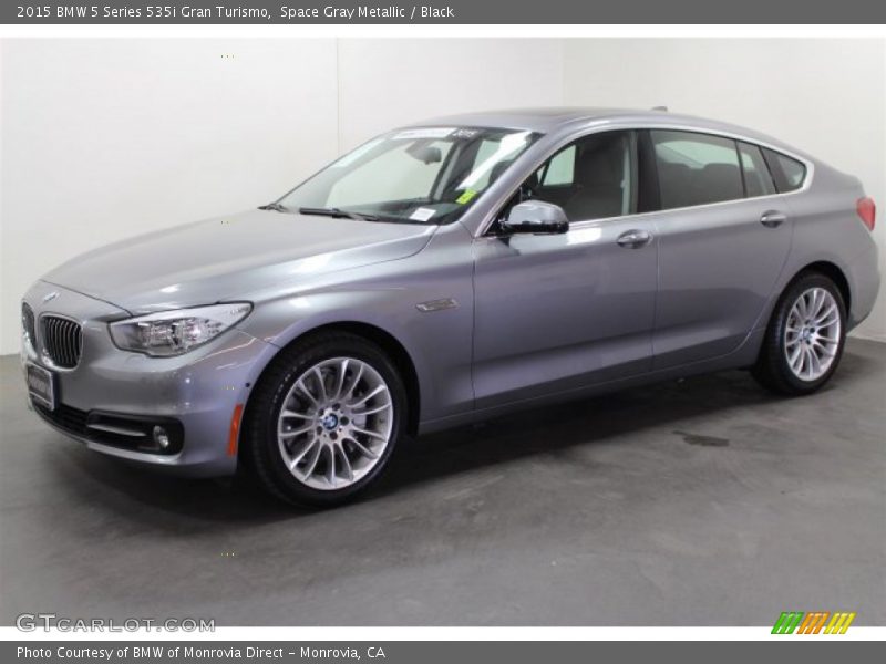 Front 3/4 View of 2015 5 Series 535i Gran Turismo