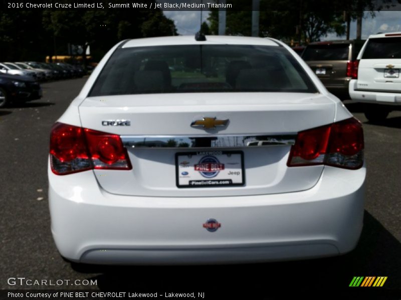 Summit White / Jet Black/Medium Titanium 2016 Chevrolet Cruze Limited LS