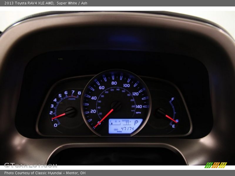 Super White / Ash 2013 Toyota RAV4 XLE AWD