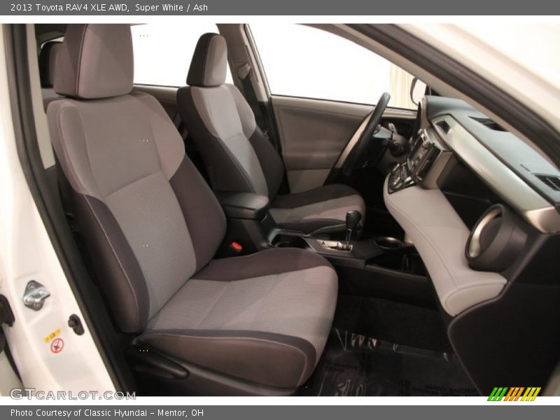 Super White / Ash 2013 Toyota RAV4 XLE AWD