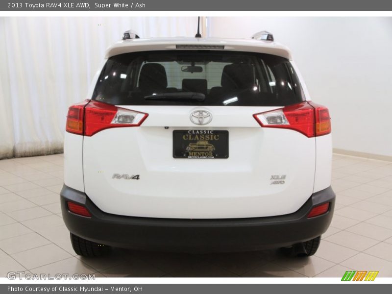 Super White / Ash 2013 Toyota RAV4 XLE AWD