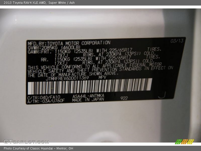 Super White / Ash 2013 Toyota RAV4 XLE AWD
