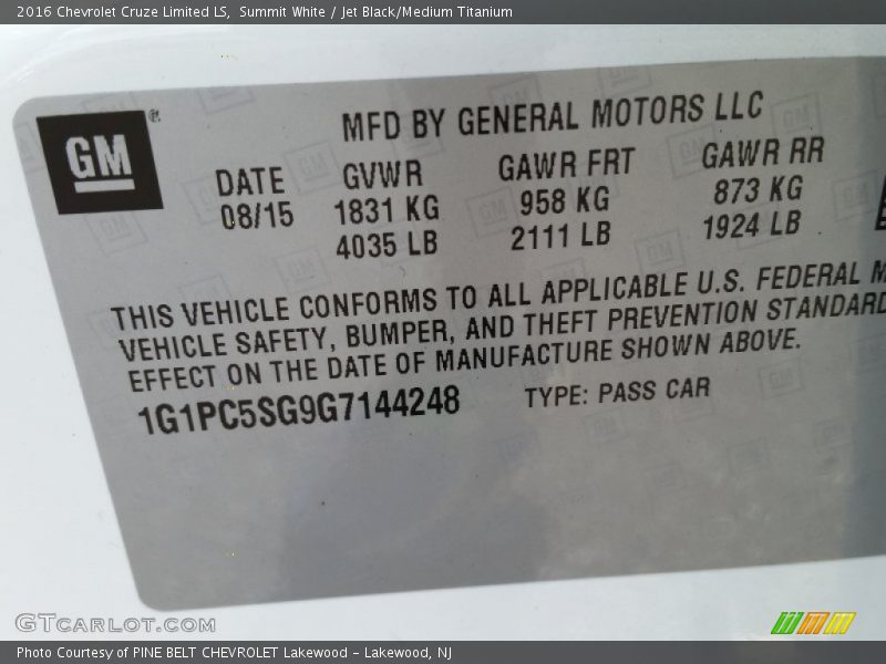 Summit White / Jet Black/Medium Titanium 2016 Chevrolet Cruze Limited LS