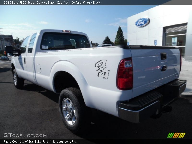 Oxford White / Black 2016 Ford F350 Super Duty XL Super Cab 4x4