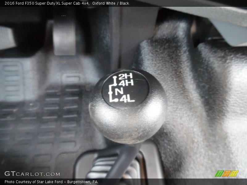 Oxford White / Black 2016 Ford F350 Super Duty XL Super Cab 4x4