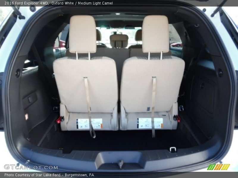 Oxford White / Medium Light Camel 2016 Ford Explorer 4WD