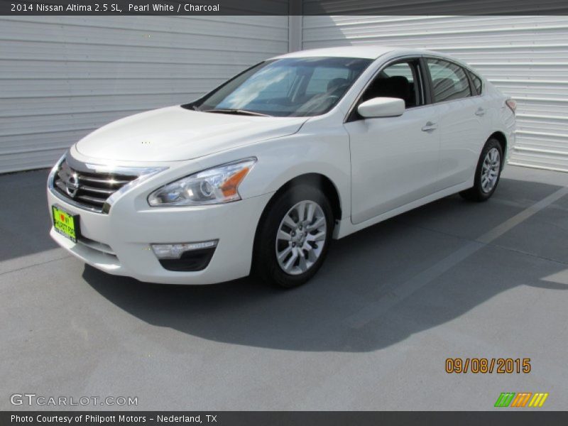 Pearl White / Charcoal 2014 Nissan Altima 2.5 SL
