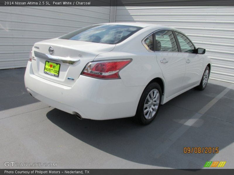 Pearl White / Charcoal 2014 Nissan Altima 2.5 SL