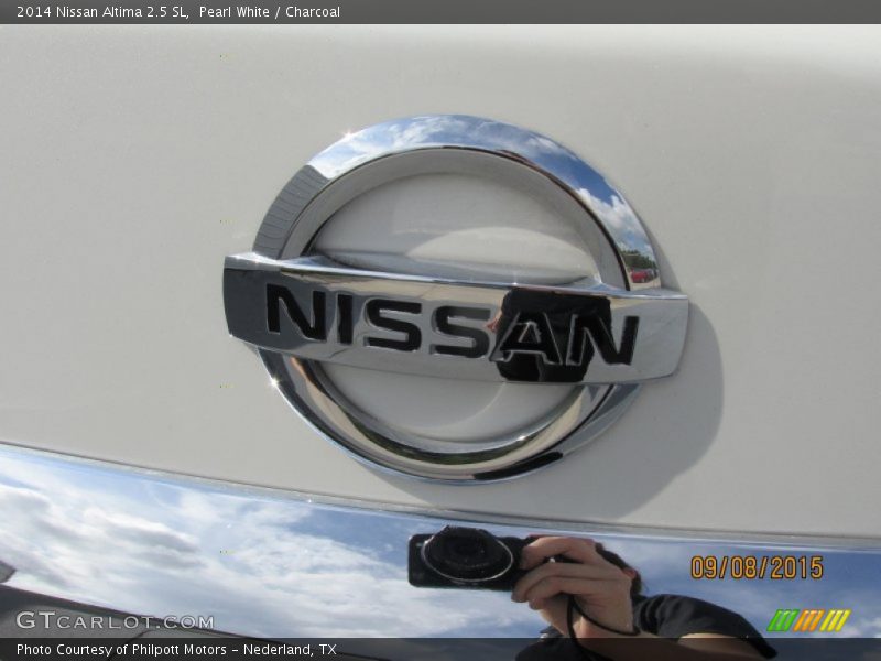 Pearl White / Charcoal 2014 Nissan Altima 2.5 SL