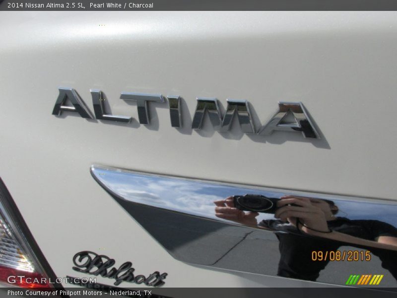 Pearl White / Charcoal 2014 Nissan Altima 2.5 SL