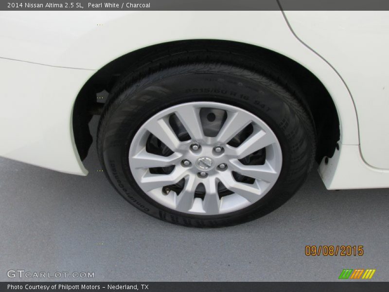 Pearl White / Charcoal 2014 Nissan Altima 2.5 SL