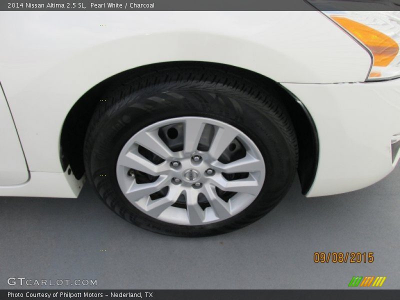Pearl White / Charcoal 2014 Nissan Altima 2.5 SL