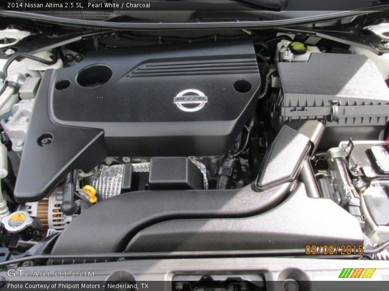 Pearl White / Charcoal 2014 Nissan Altima 2.5 SL