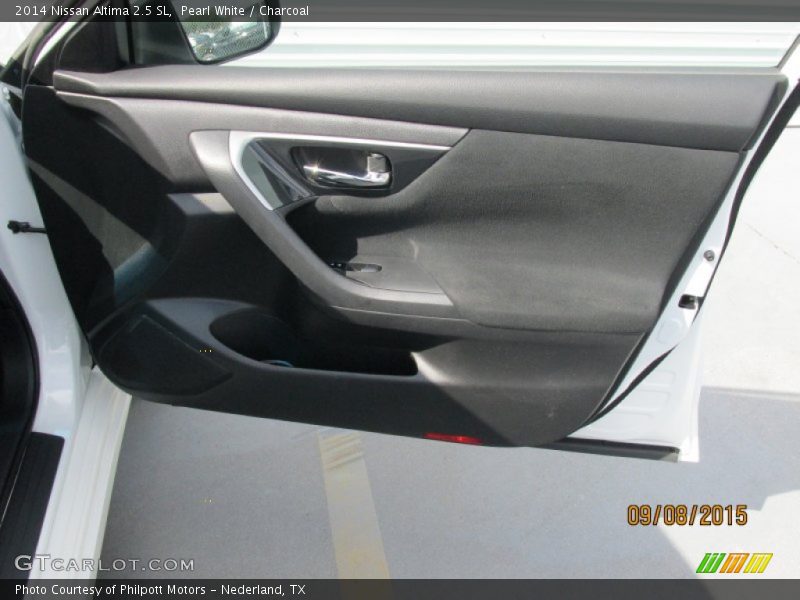 Pearl White / Charcoal 2014 Nissan Altima 2.5 SL