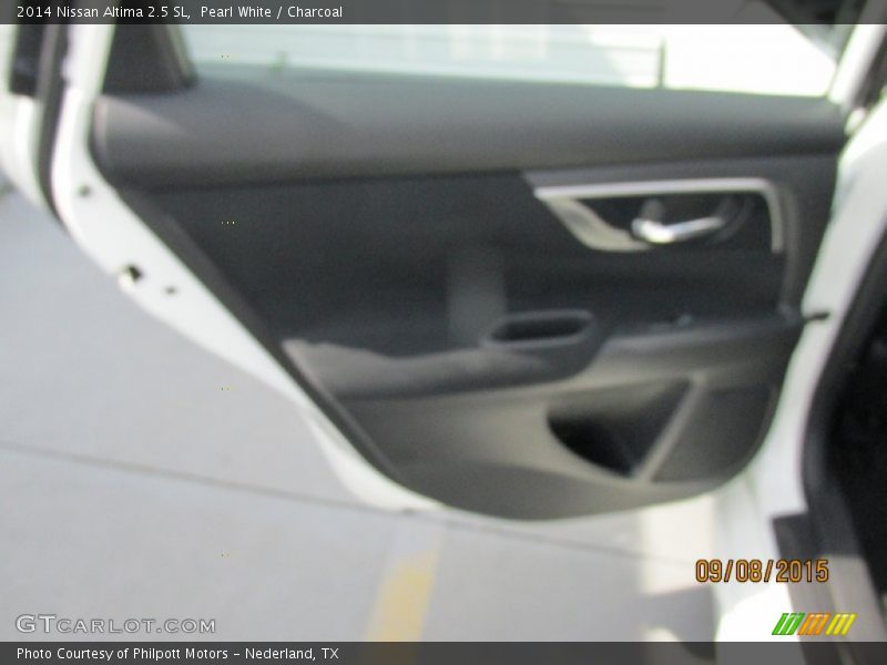Pearl White / Charcoal 2014 Nissan Altima 2.5 SL