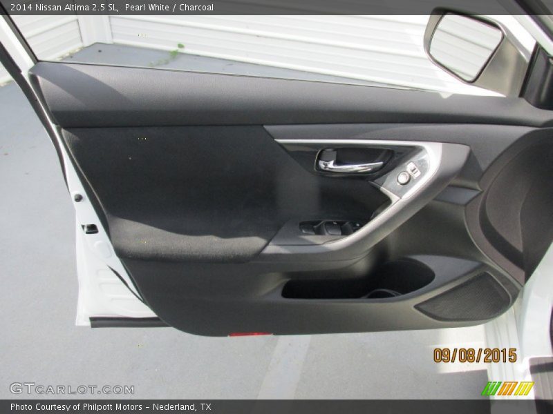 Pearl White / Charcoal 2014 Nissan Altima 2.5 SL