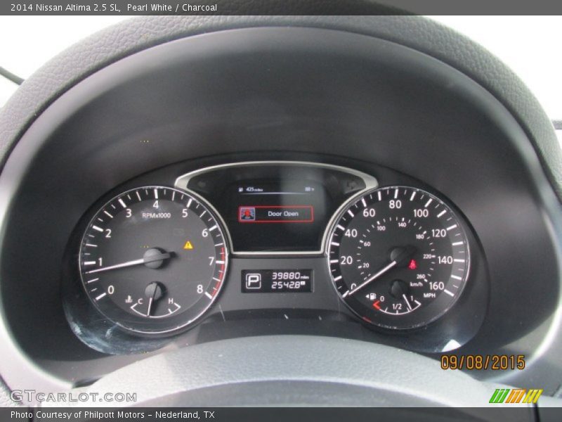 Pearl White / Charcoal 2014 Nissan Altima 2.5 SL