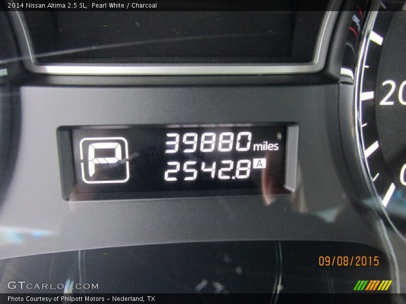Pearl White / Charcoal 2014 Nissan Altima 2.5 SL