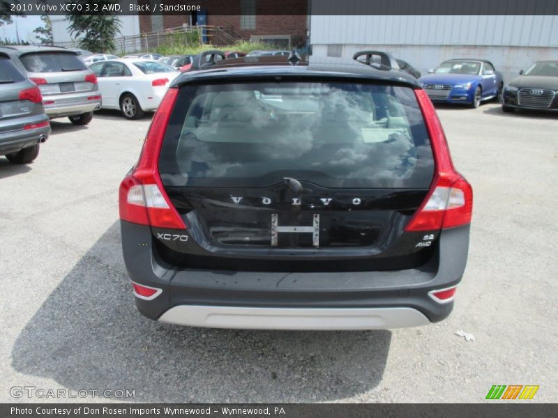 Black / Sandstone 2010 Volvo XC70 3.2 AWD