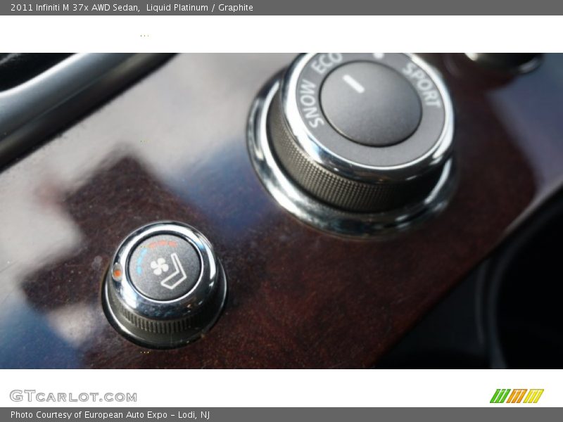Liquid Platinum / Graphite 2011 Infiniti M 37x AWD Sedan