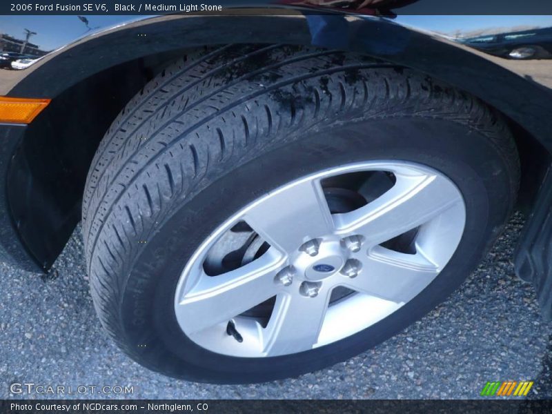 Black / Medium Light Stone 2006 Ford Fusion SE V6