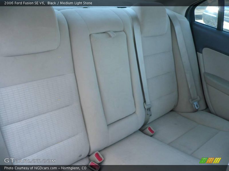 Black / Medium Light Stone 2006 Ford Fusion SE V6