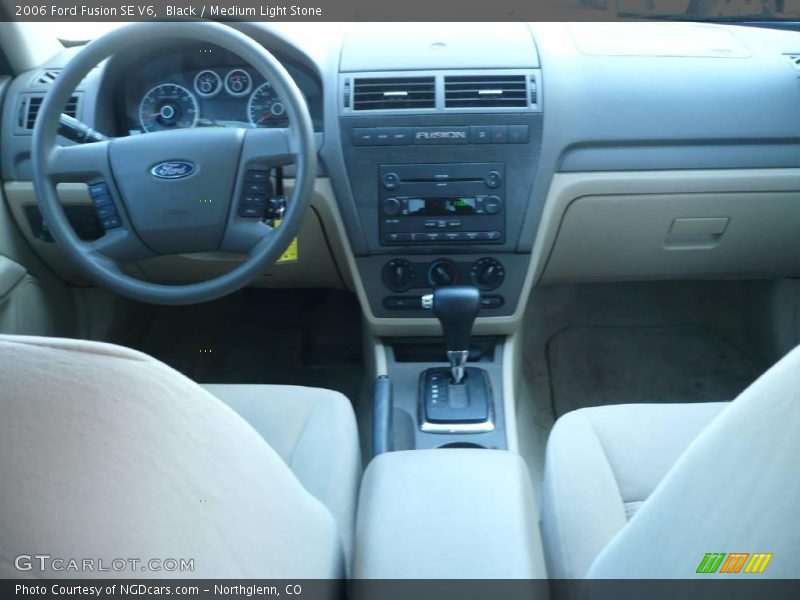 Black / Medium Light Stone 2006 Ford Fusion SE V6