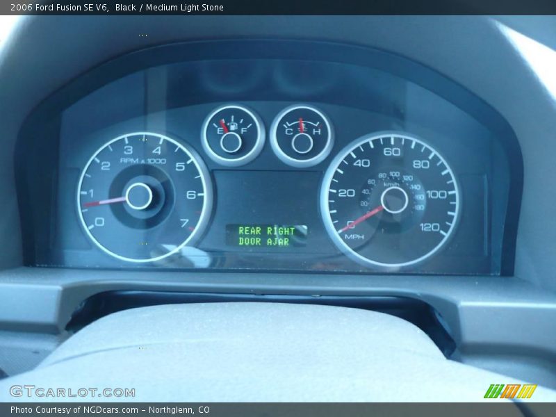 Black / Medium Light Stone 2006 Ford Fusion SE V6