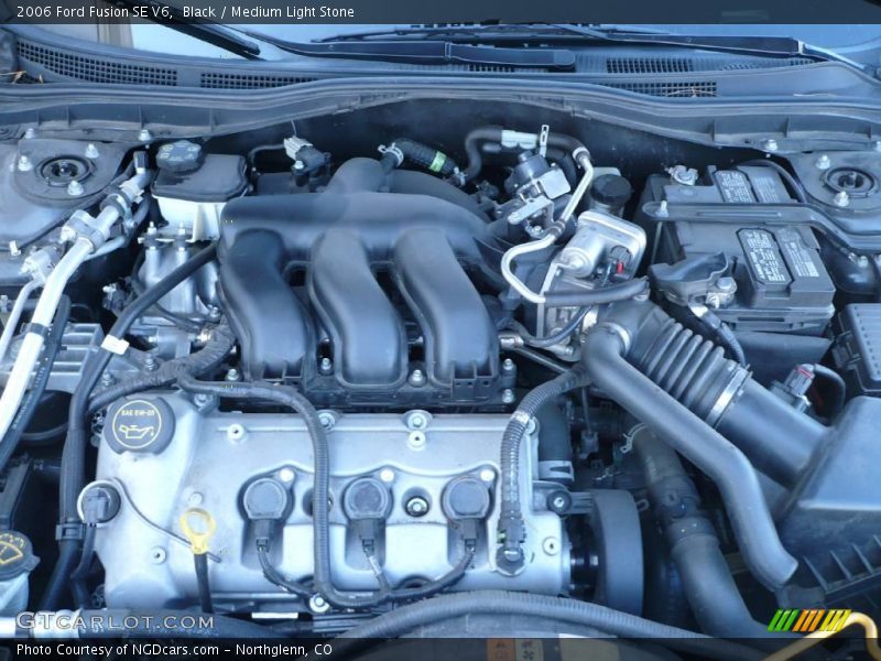 Black / Medium Light Stone 2006 Ford Fusion SE V6