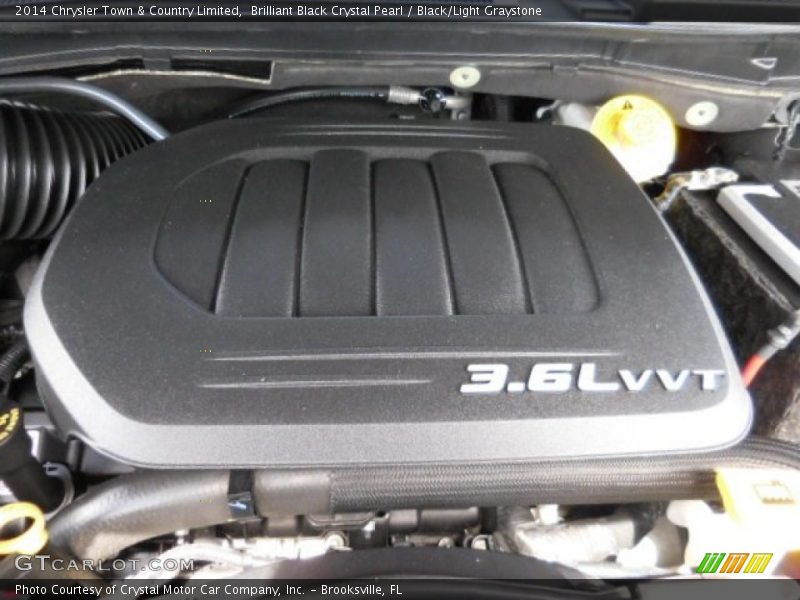 Brilliant Black Crystal Pearl / Black/Light Graystone 2014 Chrysler Town & Country Limited
