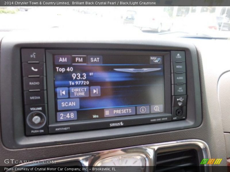 Brilliant Black Crystal Pearl / Black/Light Graystone 2014 Chrysler Town & Country Limited