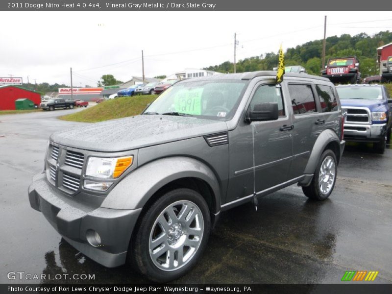 Mineral Gray Metallic / Dark Slate Gray 2011 Dodge Nitro Heat 4.0 4x4