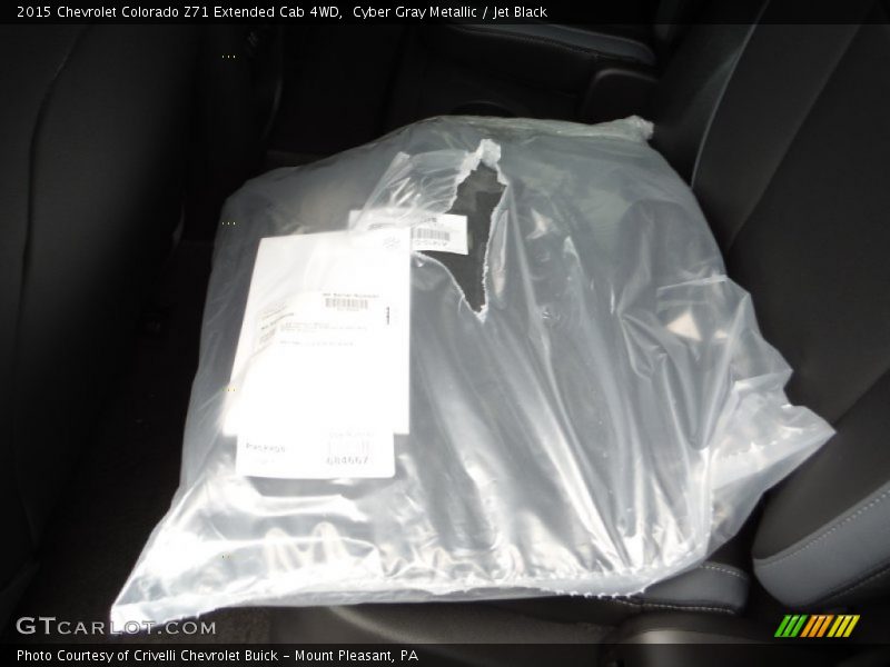 Cyber Gray Metallic / Jet Black 2015 Chevrolet Colorado Z71 Extended Cab 4WD