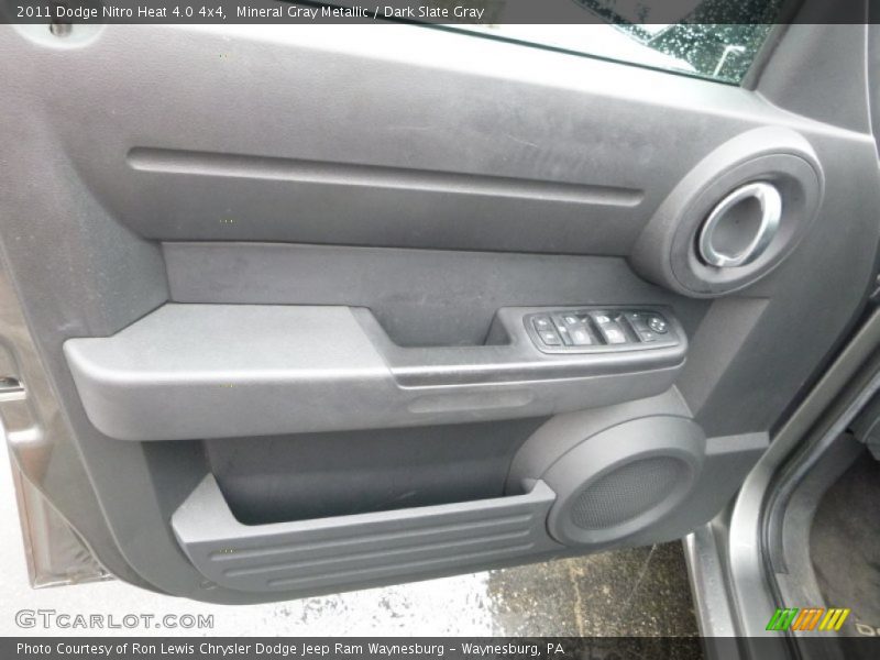 Mineral Gray Metallic / Dark Slate Gray 2011 Dodge Nitro Heat 4.0 4x4