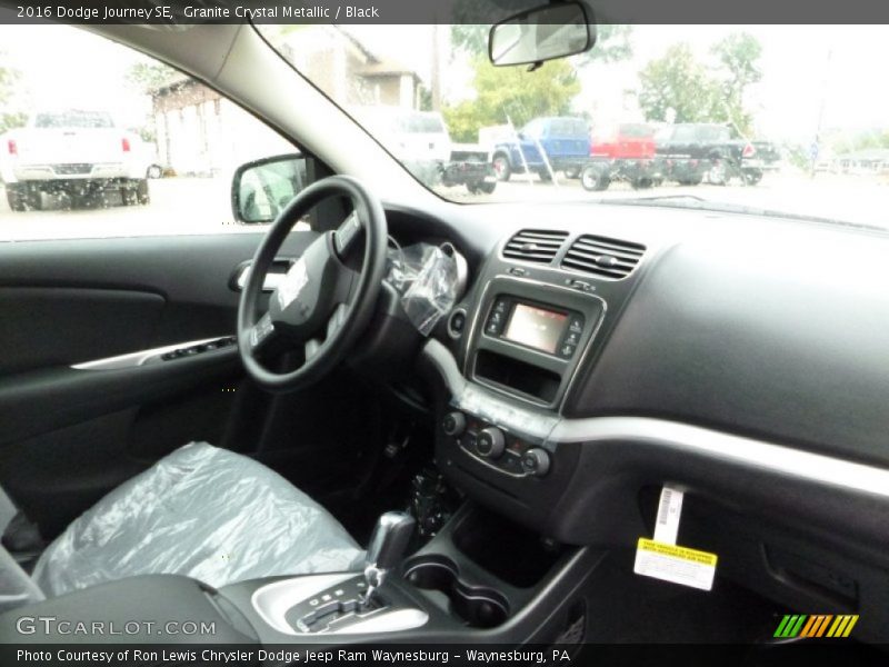 Granite Crystal Metallic / Black 2016 Dodge Journey SE