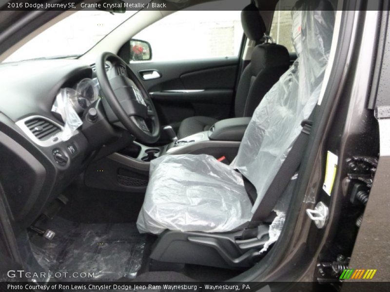 Granite Crystal Metallic / Black 2016 Dodge Journey SE