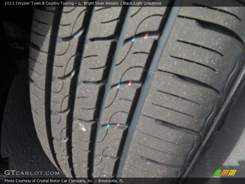 Bright Silver Metallic / Black/Light Graystone 2011 Chrysler Town & Country Touring - L
