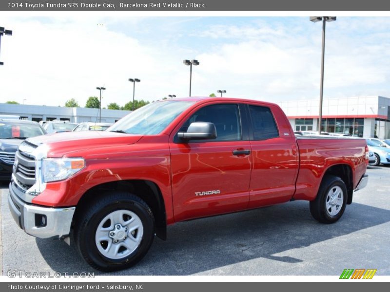 Front 3/4 View of 2014 Tundra SR5 Double Cab